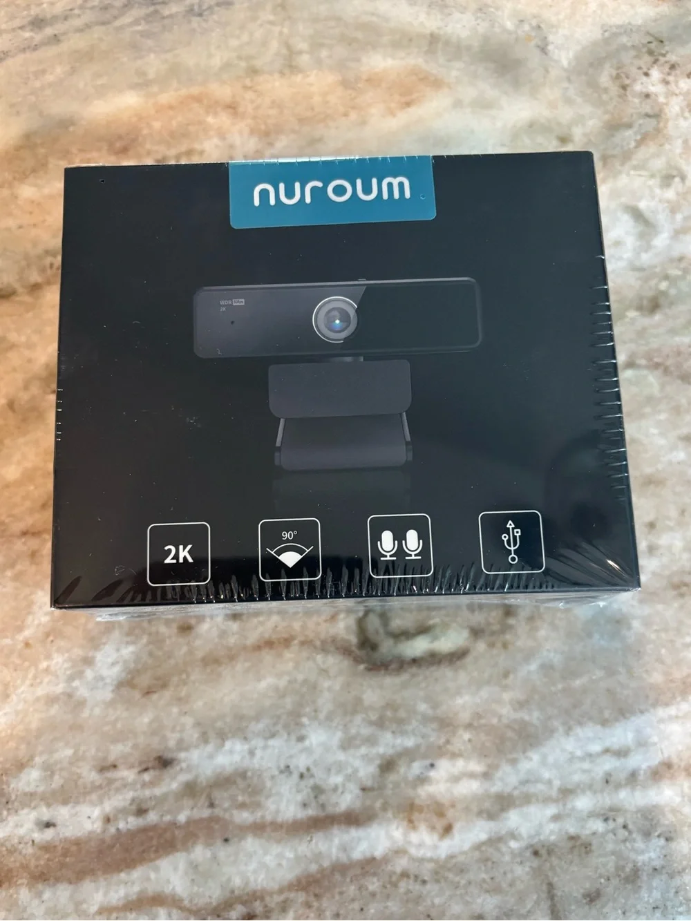 Nuroum 2K USB Webcam in Black with Dual Microphones and 90° Wide Angle